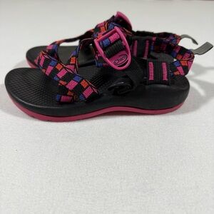 Chaco Z1 Ecotread Cubit Magenta Sandals Girls Size 1 EUC